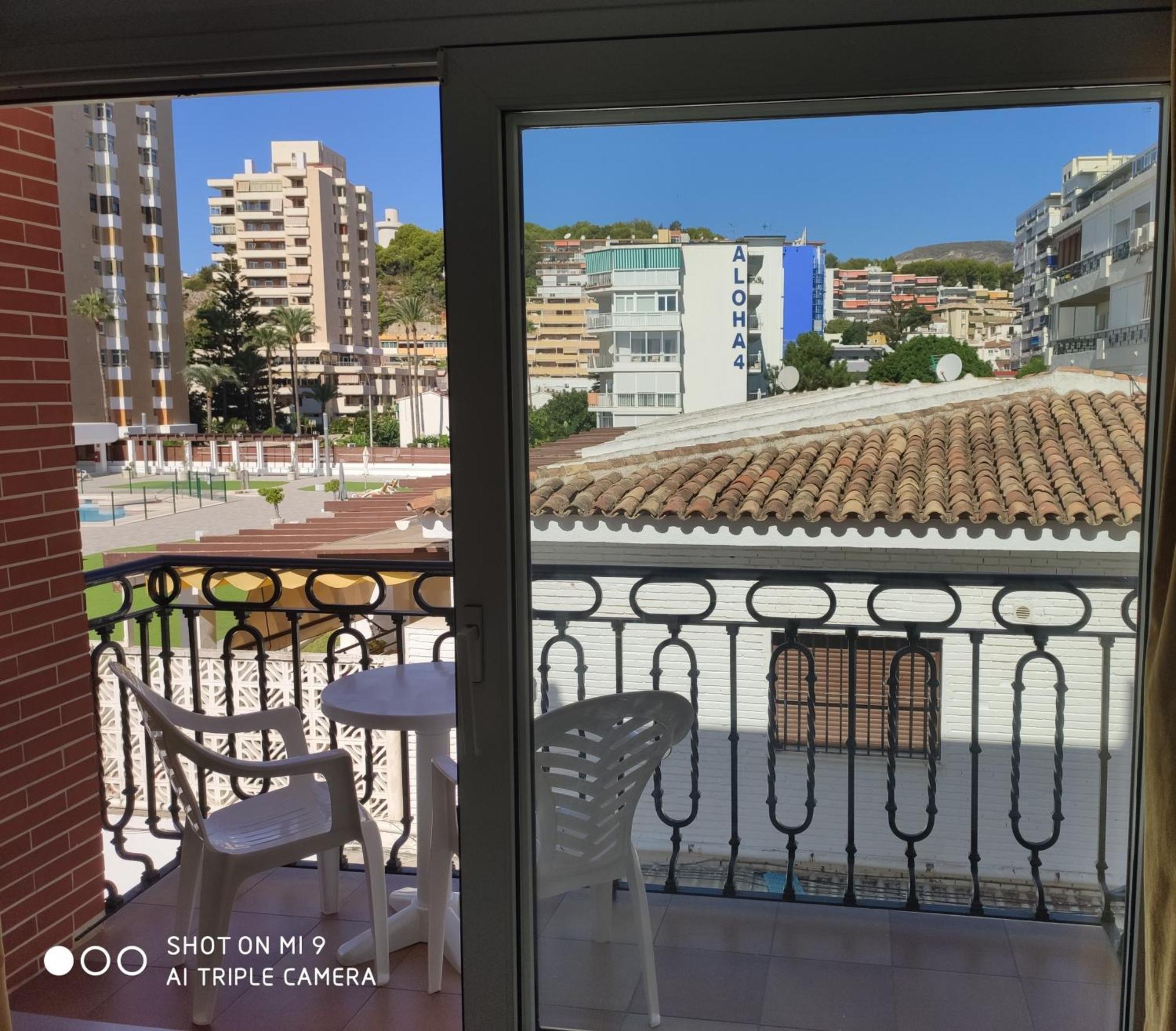 Apartamentos Leonor Carihuela Torremolinos Exterior photo