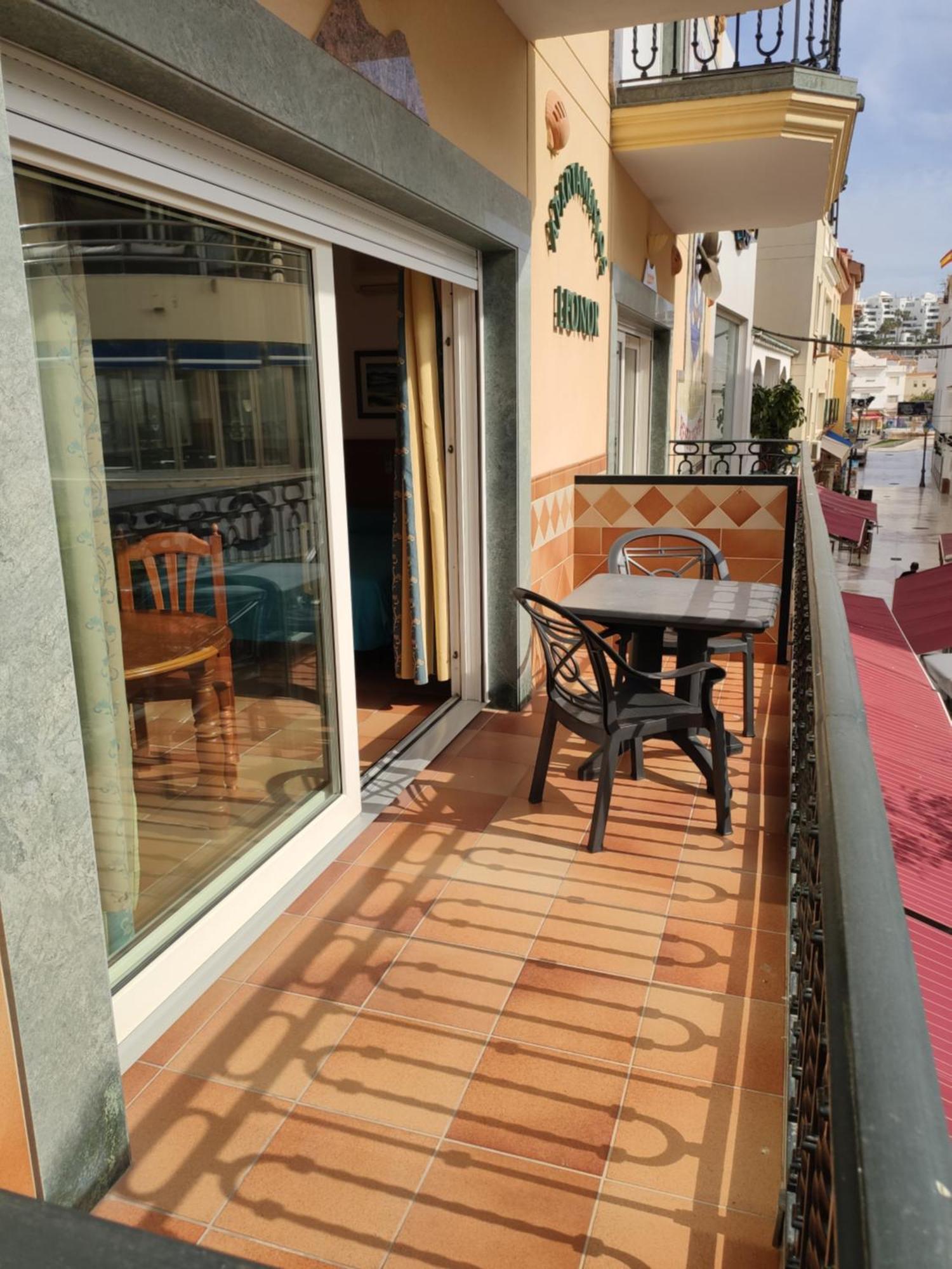 Apartamentos Leonor Carihuela Torremolinos Room photo