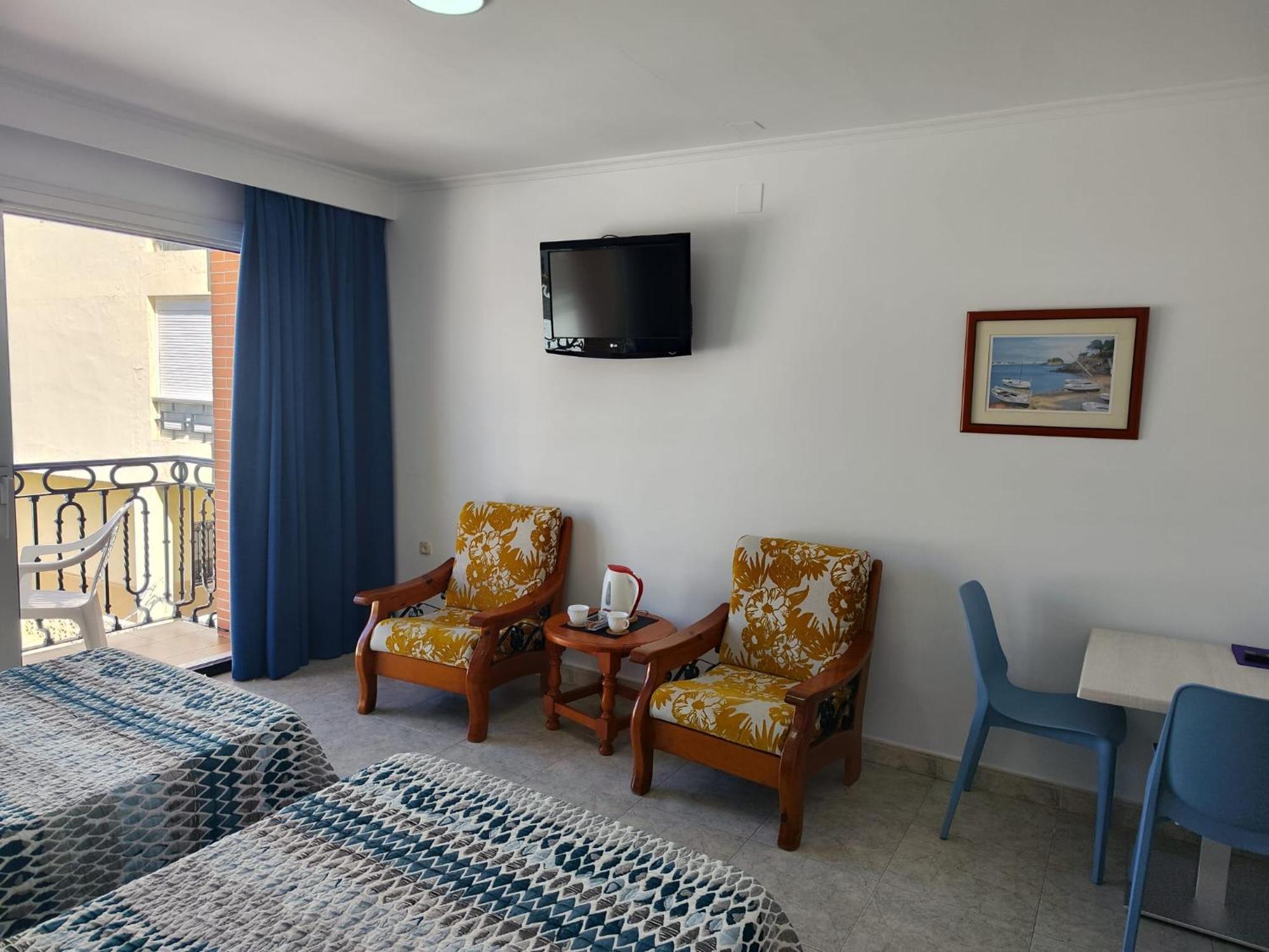 Apartamentos Leonor Carihuela Torremolinos Exterior photo