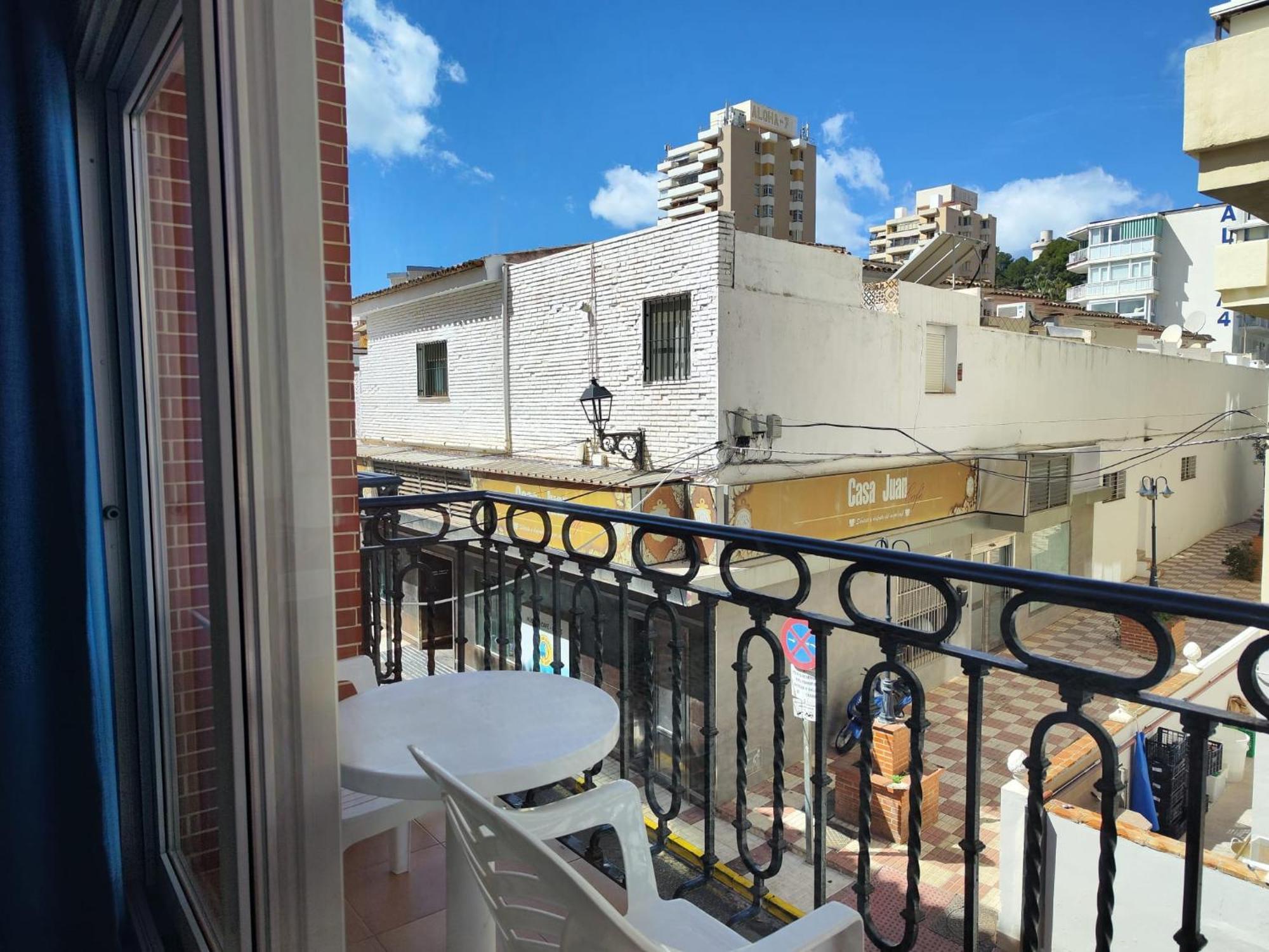 Apartamentos Leonor Carihuela Torremolinos Exterior photo