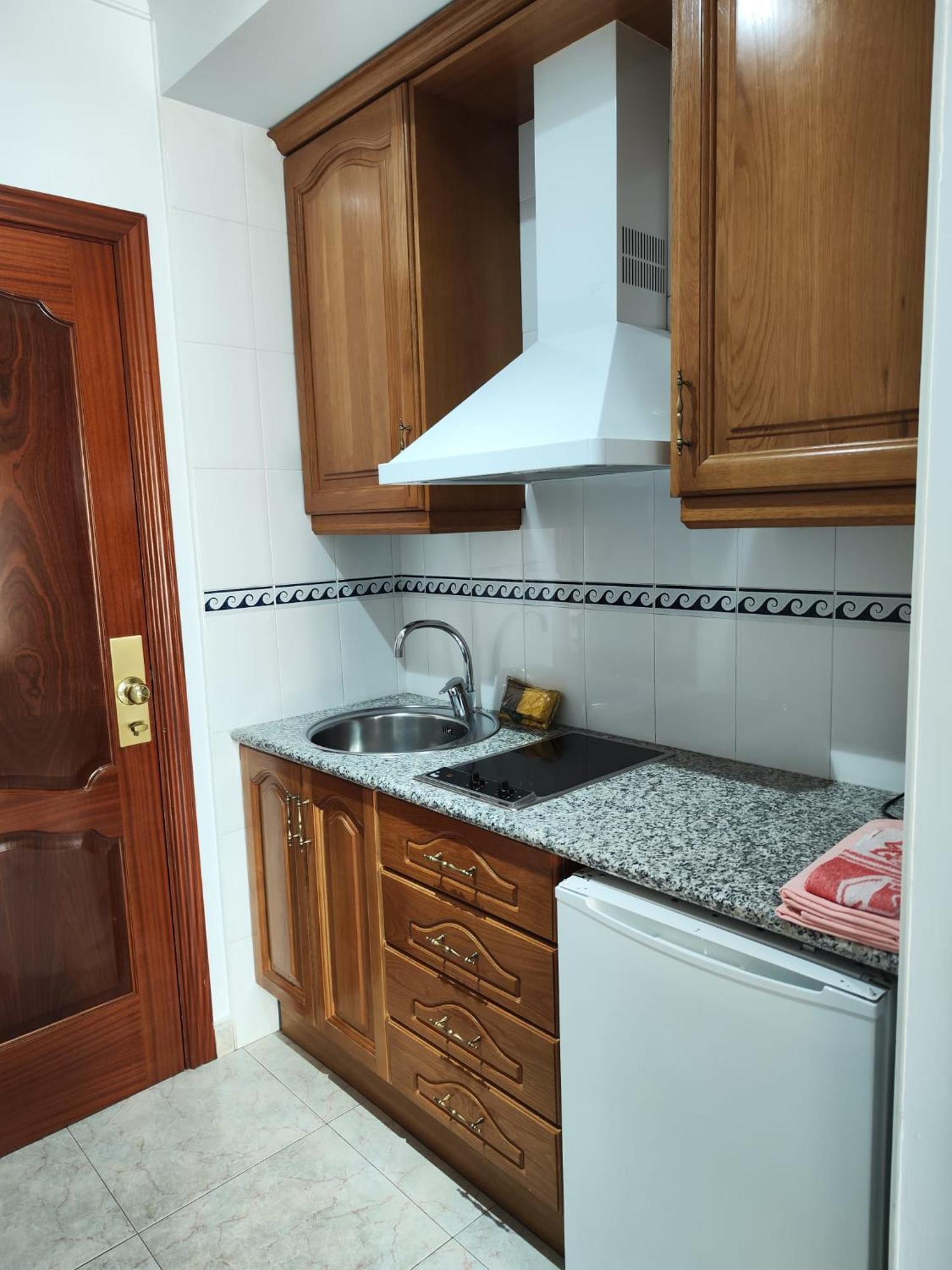 Apartamentos Leonor Carihuela Torremolinos Exterior photo
